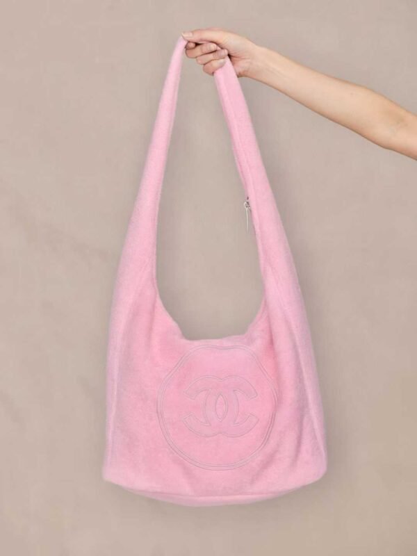 CHANEL 25M COCO BAECH BAG