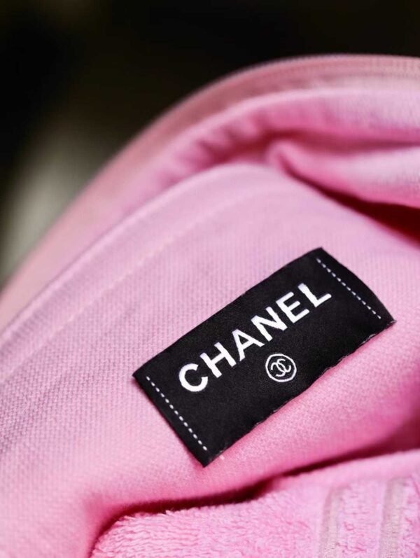 CHANEL 25M COCO BAECH BAG