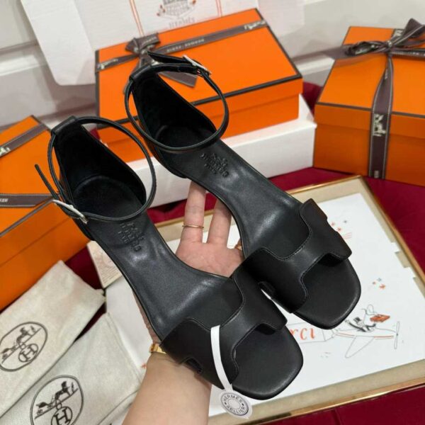 HERMES Sandals