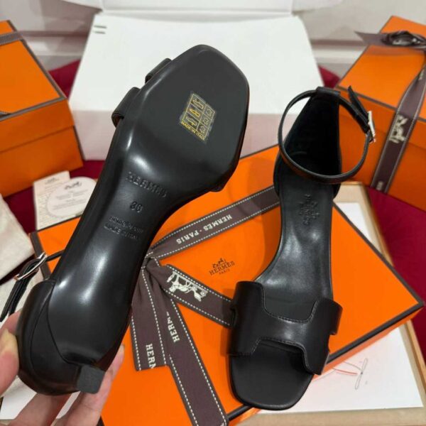 HERMES Sandals