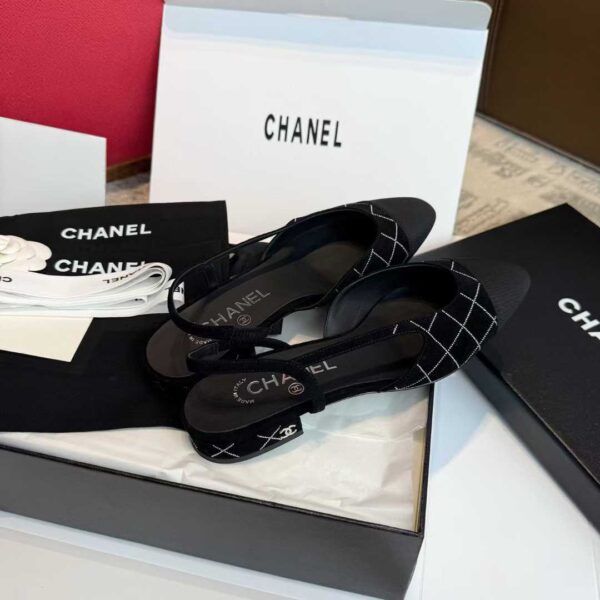 CHANEL 25C Ballet shoes
