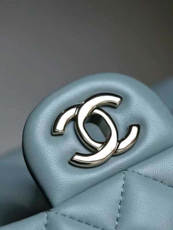 CHANEL FLAP BAG