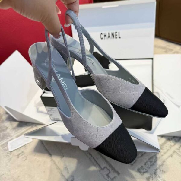 CHANEL 25C High heels