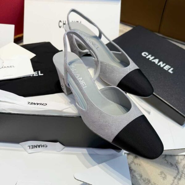 CHANEL 25C High heels
