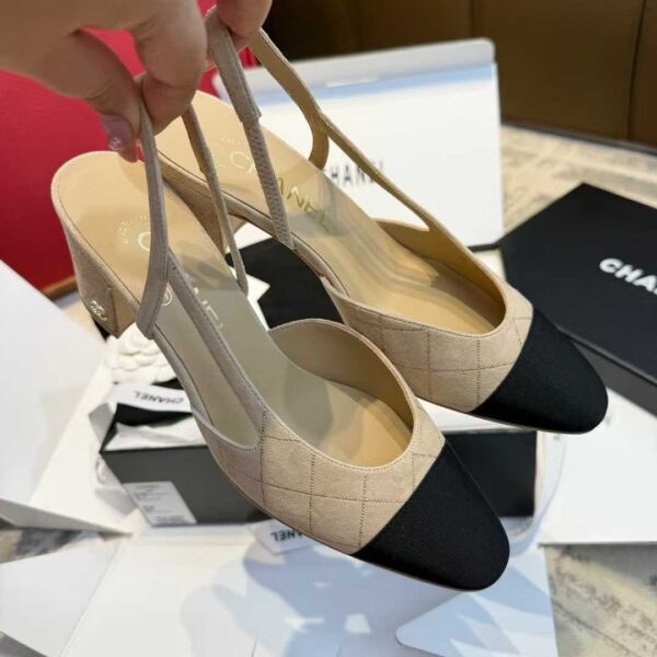 CHANEL 25C High heels