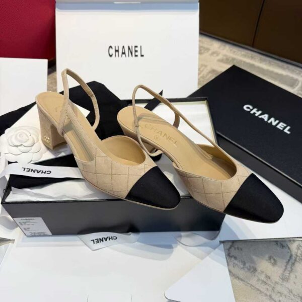 CHANEL 25C High heels