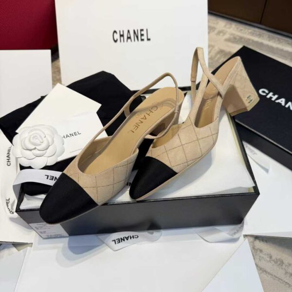 CHANEL 25C High heels