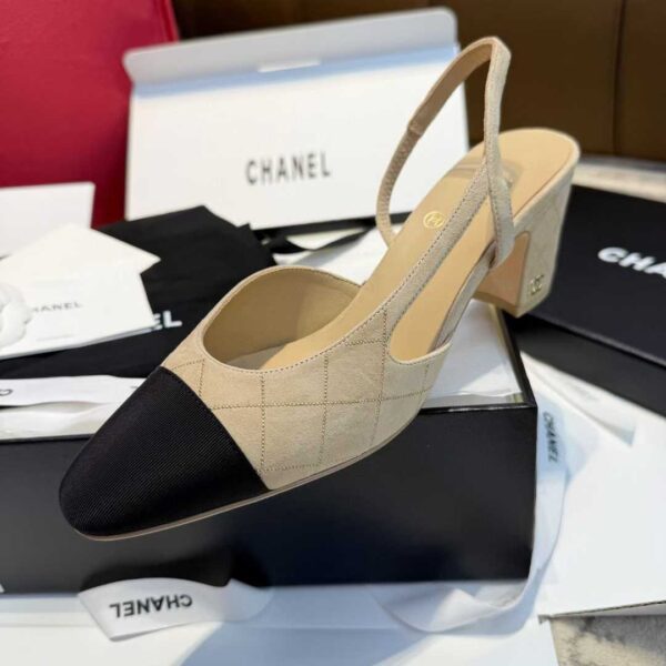 CHANEL 25C High heels
