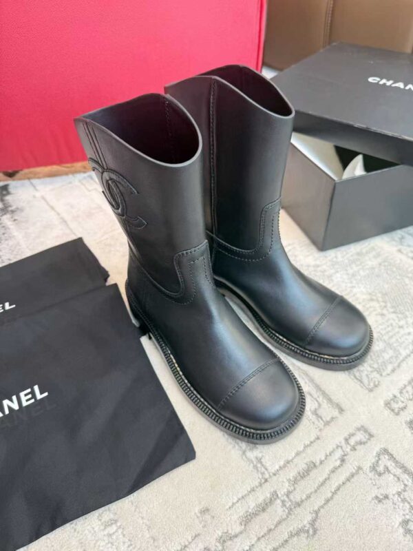CHANEL Knight boots