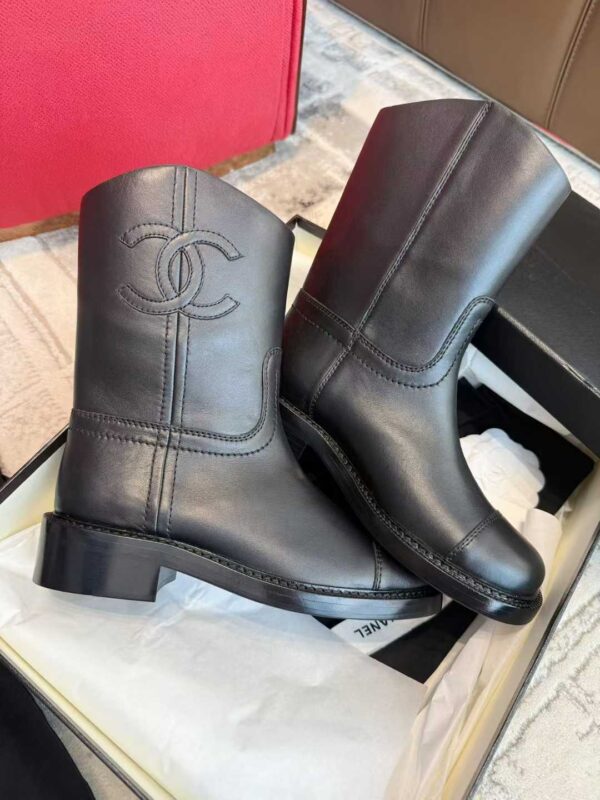 CHANEL Knight boots