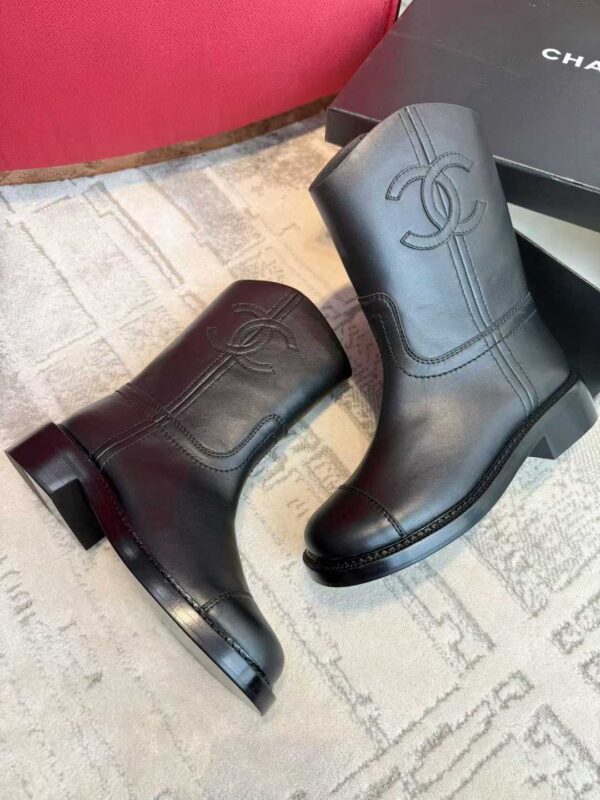 CHANEL Knight boots