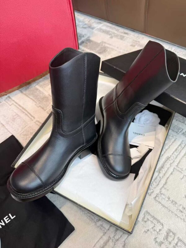 CHANEL Knight boots