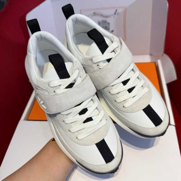 HERMES Sneakers