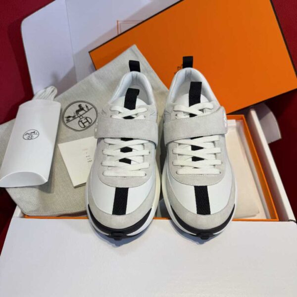 HERMES Sneakers