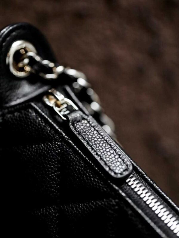 CHANEL Chain armpit bag