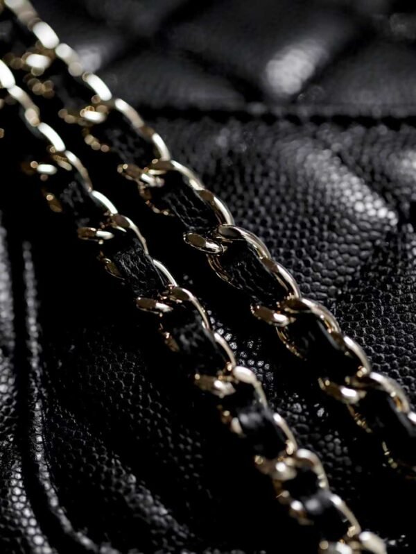 CHANEL Chain armpit bag