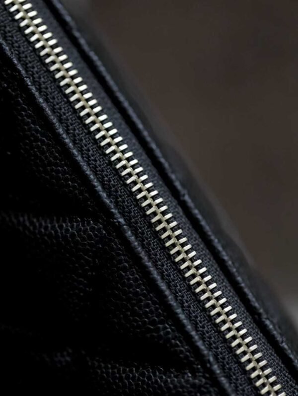 CHANEL Chain armpit bag