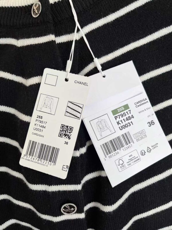 CHANEL Knitted cardigan