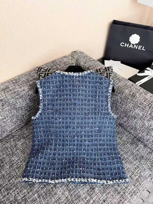 CHANEL Thick waistcoat