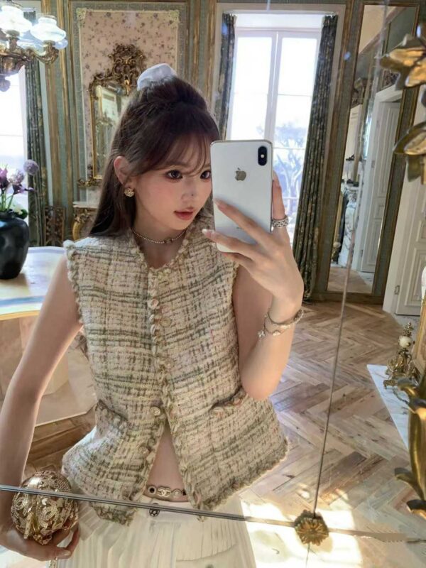 CHANEL Thick waistcoat