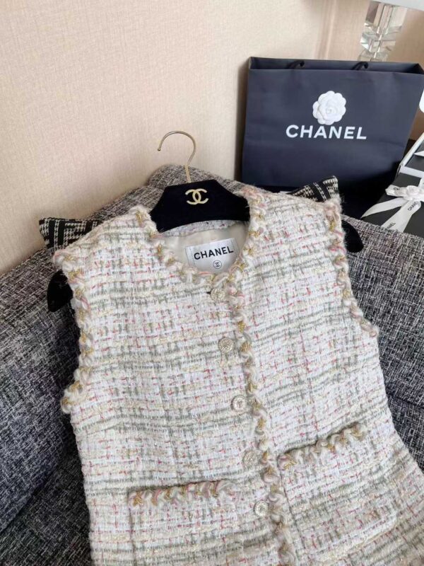 CHANEL Thick waistcoat