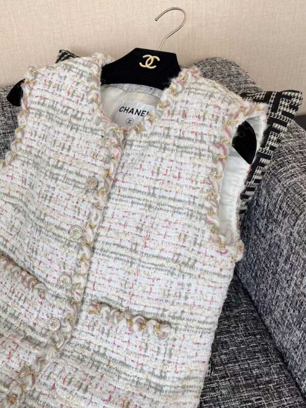 CHANEL Thick waistcoat