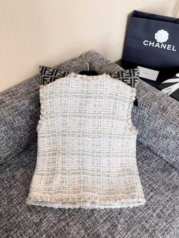 CHANEL Thick waistcoat