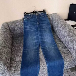 CHANEL Jeans