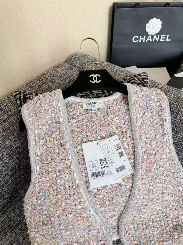CHANEL Thick vests