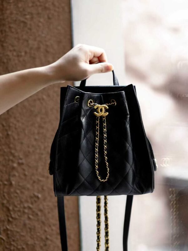 CHANEL 25 medium backpack