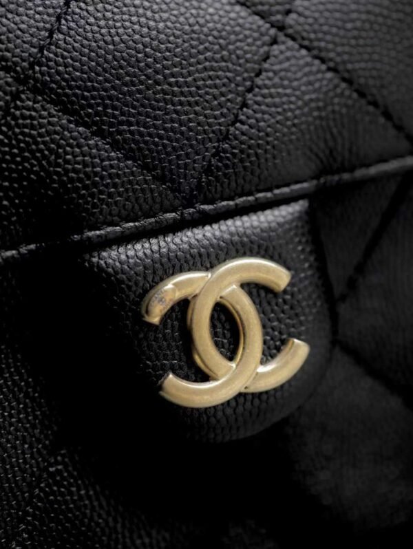 CHANEL 25 medium backpack