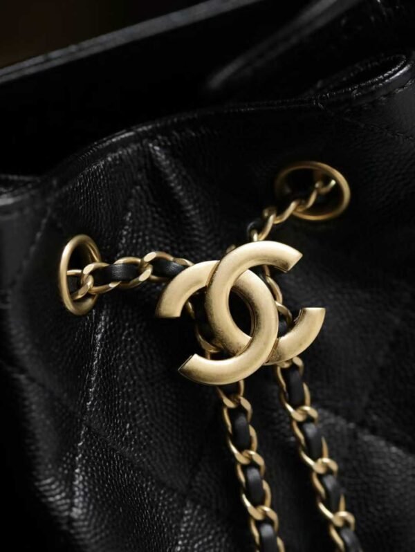 CHANEL 25 medium backpack