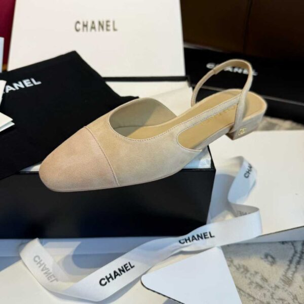 CHANEL 25C Flat shoes