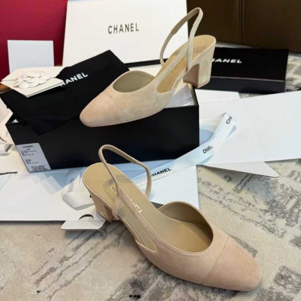 CHANEL  25C High heels