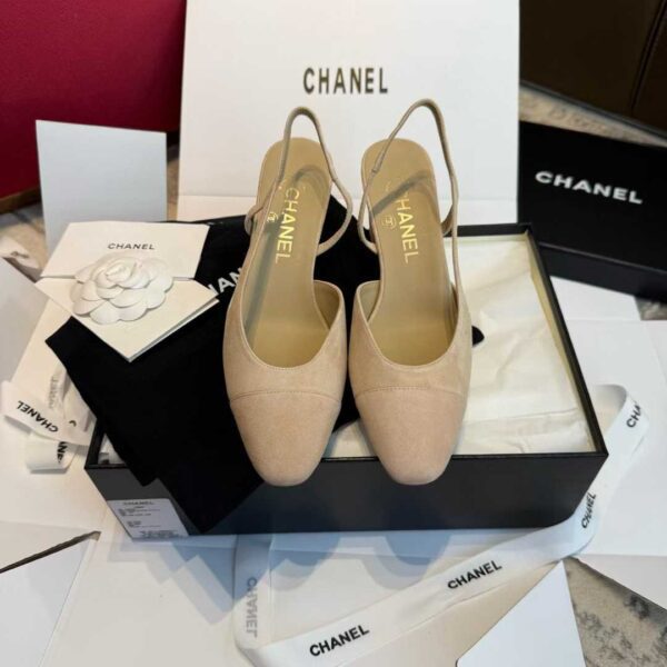 CHANEL  25C High heels