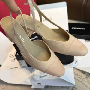 CHANEL  25C High heels