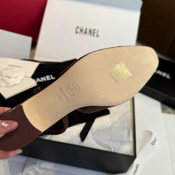 CHANEL  25C High heels