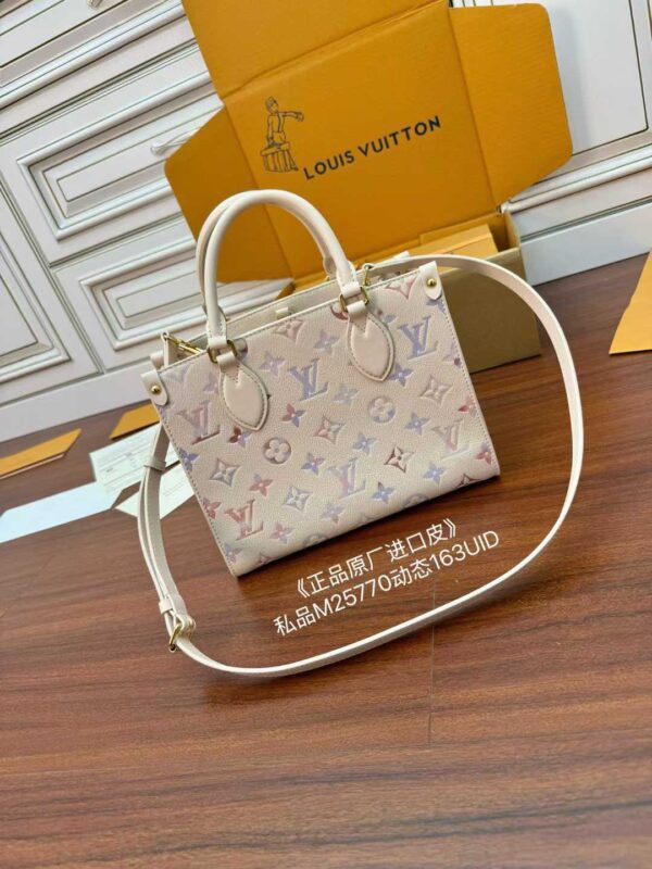 LOUIS VUITTON OnTheGo PM M25770