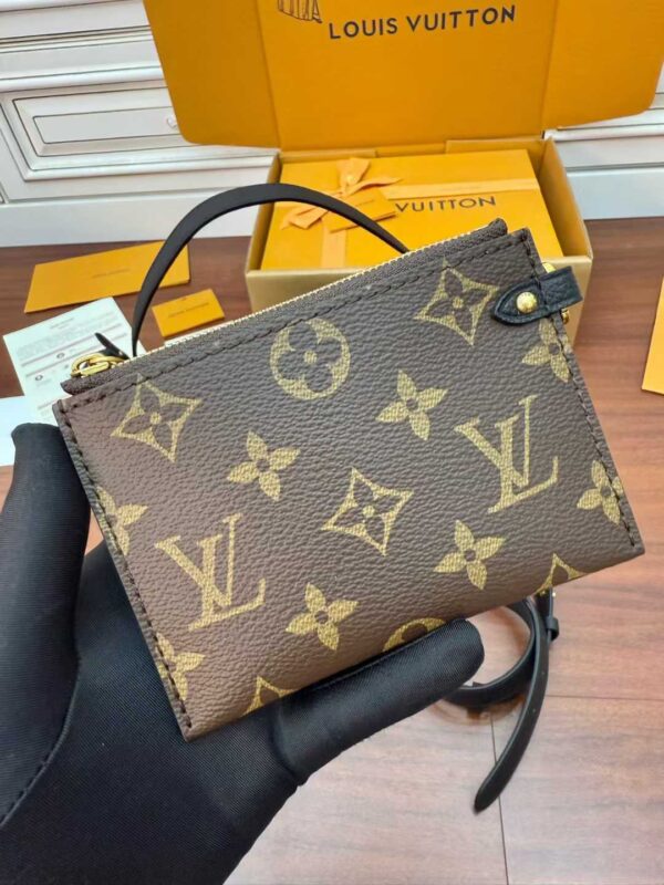 LOUIS VUTTON Low Key All In BB Bag