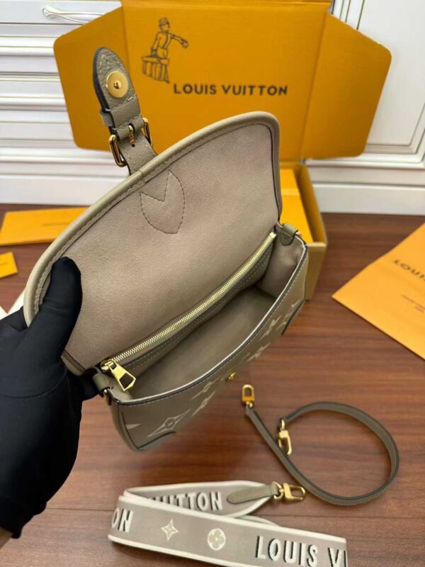 LOUIS VUTTON Diane Satchel M46583