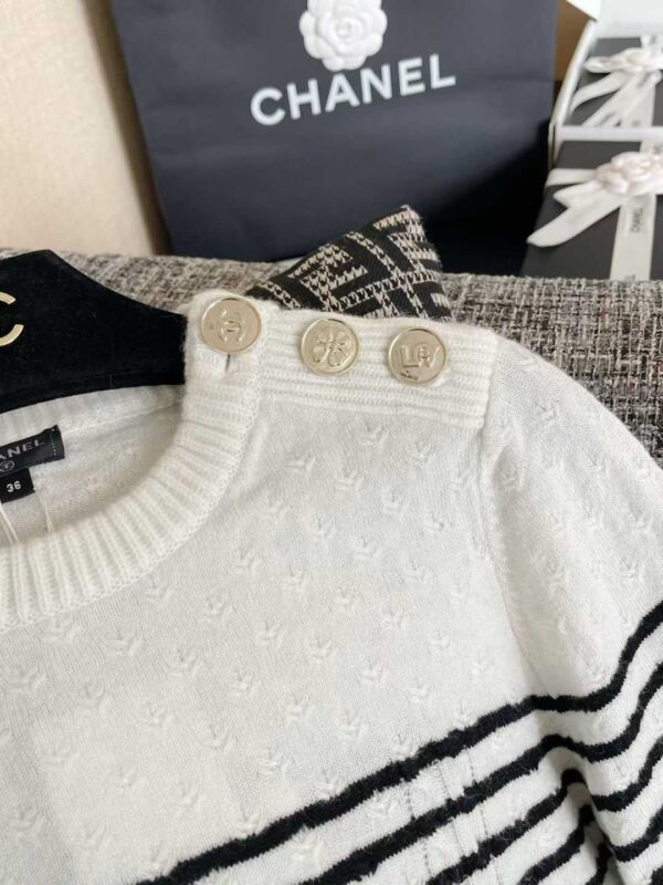 CHANEL Knitted sweaters