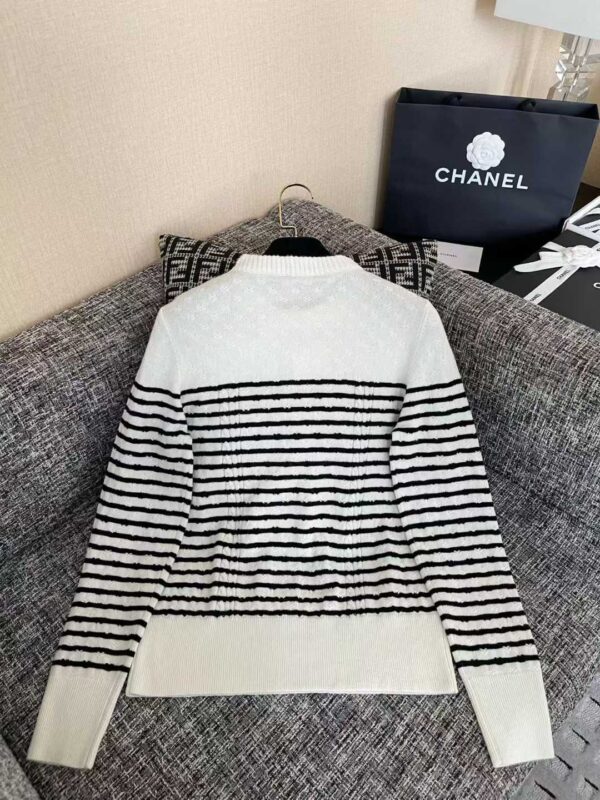 CHANEL Knitted sweaters