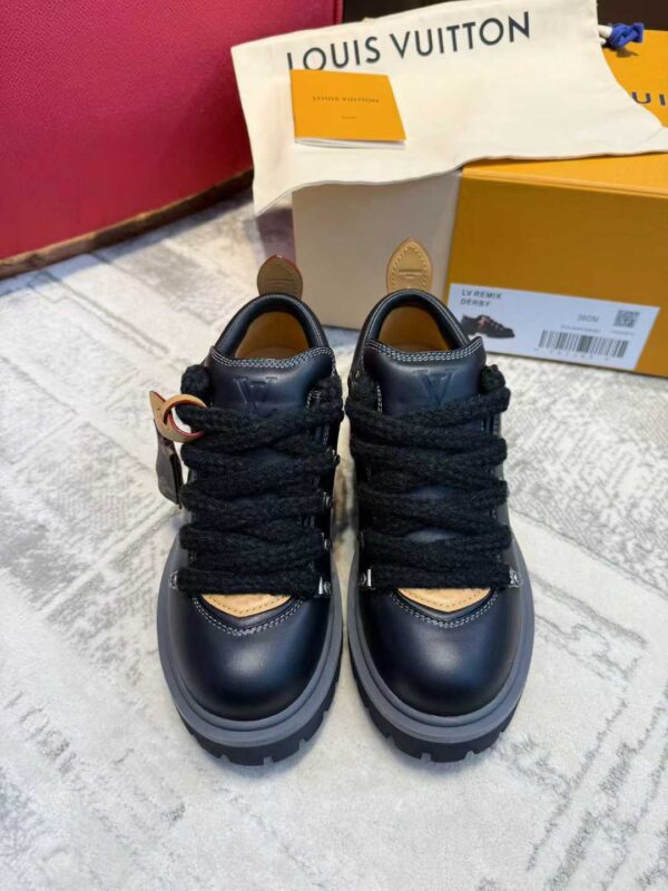 LOUIS VUITTON Vintage hiking boots