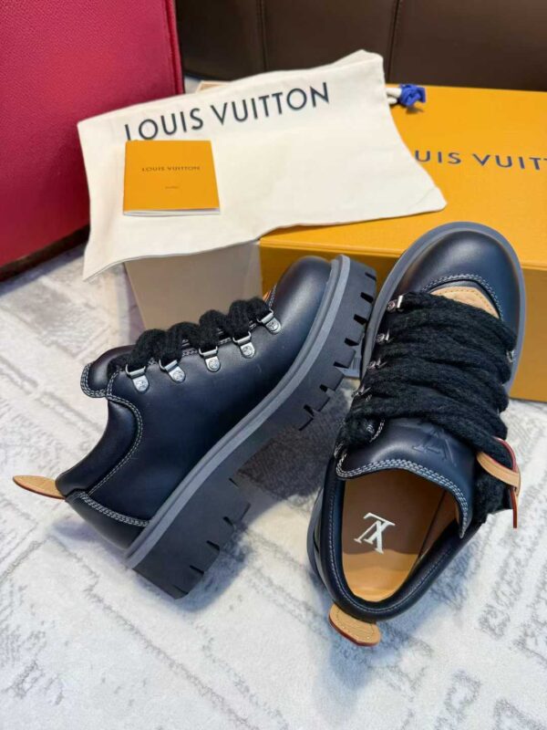 LOUIS VUITTON Vintage hiking boots