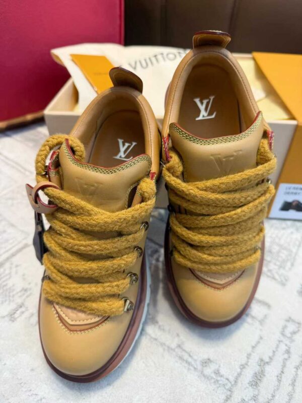 LOUIS VUITTON Vintage hiking boots