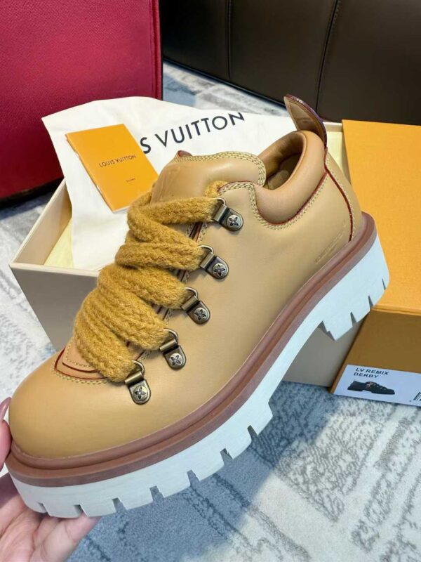LOUIS VUITTON Vintage hiking boots
