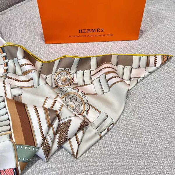 HERMES Silk scarf