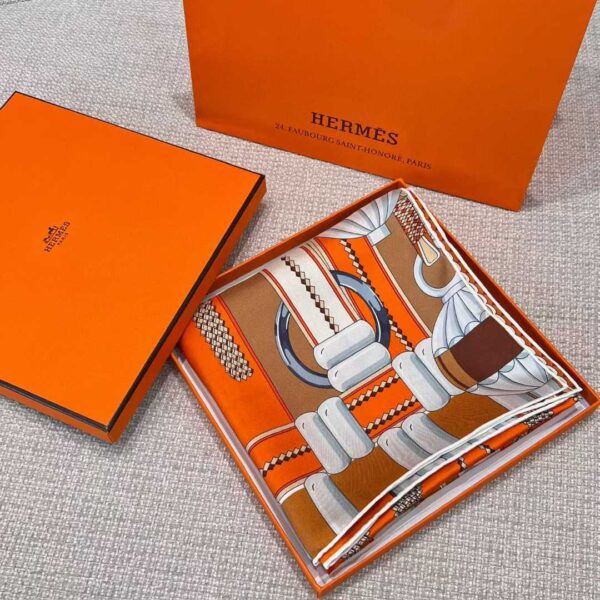 HERMES Silk scarf