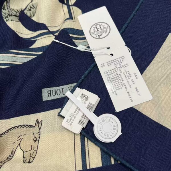 HERMES Silk scarf