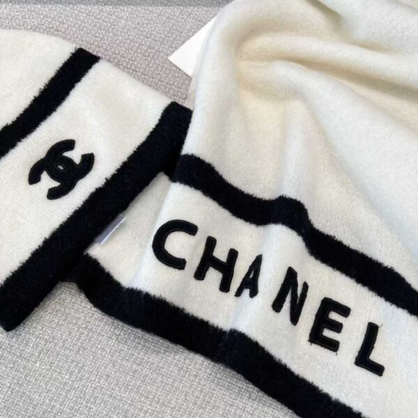 CHANEL Scarf two piece set